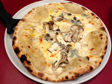 pastatopizza-4種きのことゴルゴンゾーラのピザ